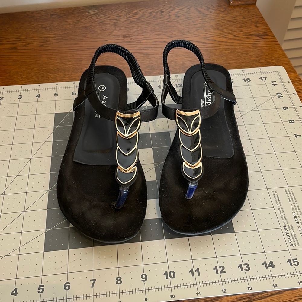 Agape foxy black sandals.